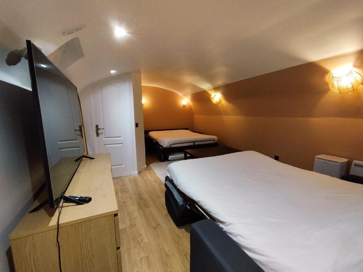 Beautiful Triplex In The Center Of Paris Appartamento Esterno foto