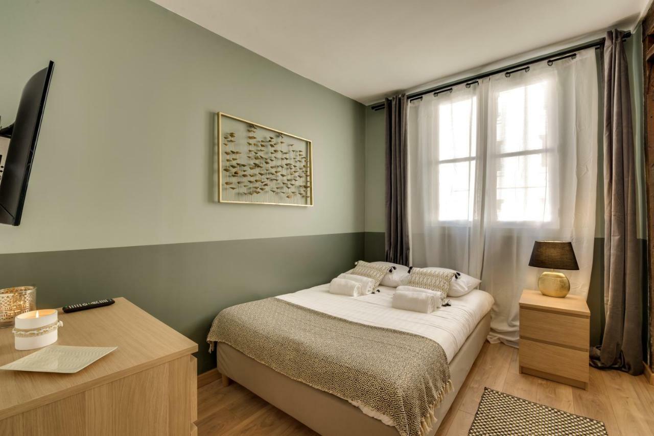 Beautiful Triplex In The Center Of Paris Appartamento Esterno foto