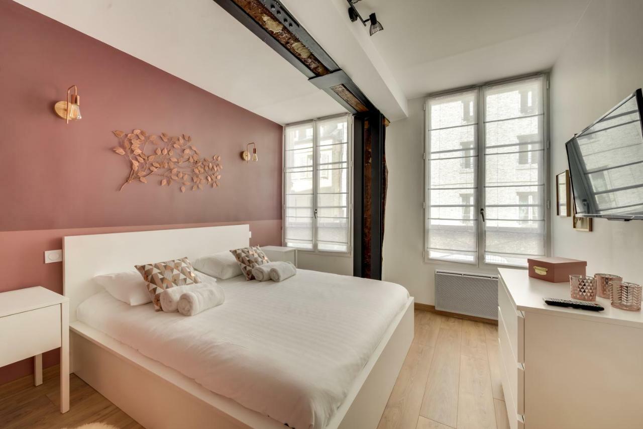 Beautiful Triplex In The Center Of Paris Appartamento Esterno foto