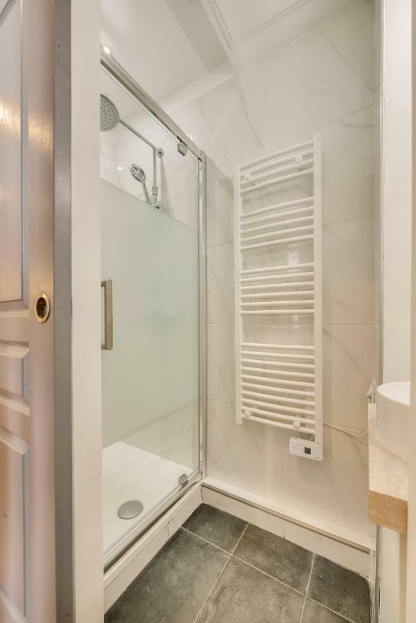 Beautiful Triplex In The Center Of Paris Appartamento Esterno foto